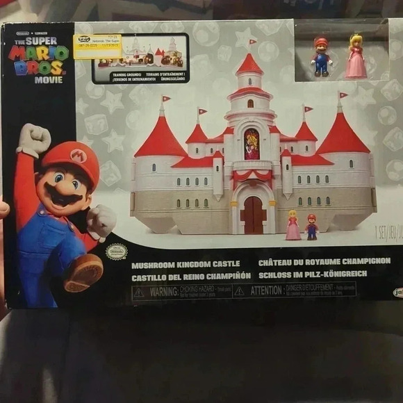 Nintendo The Super Mario Movie Mushroom Kingdom Castle Playset With Mini Figures - Picture 2 of 7